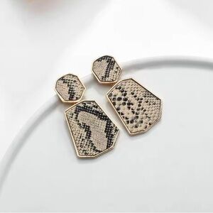 Snake skin pattern earrings